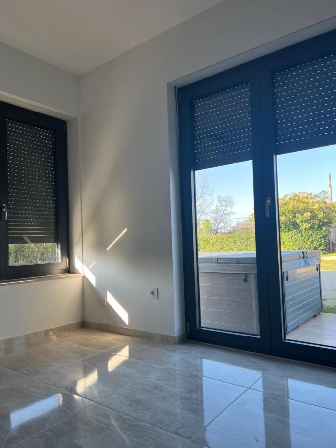 Modern Home Ula Brtonigla Ngoại thất bức ảnh