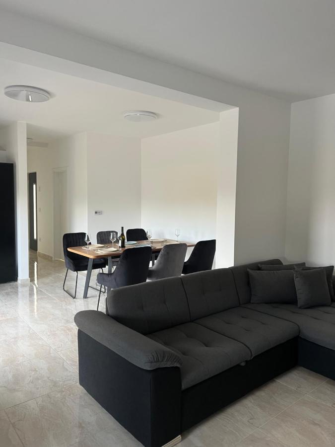 Modern Home Ula Brtonigla Ngoại thất bức ảnh