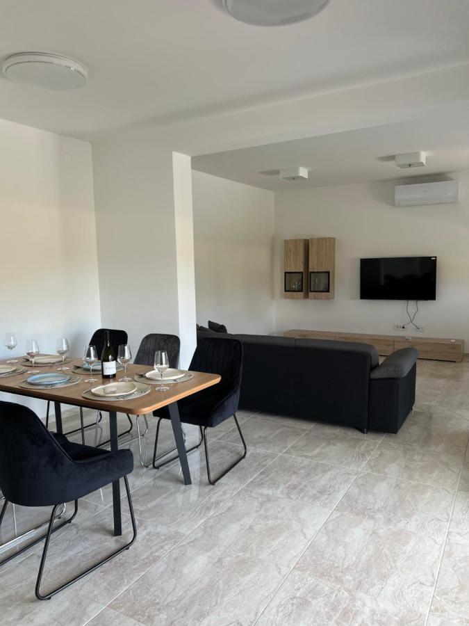Modern Home Ula Brtonigla Ngoại thất bức ảnh