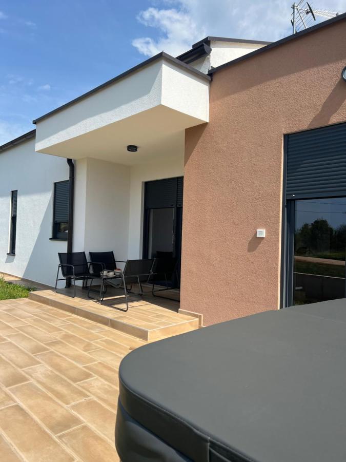 Modern Home Ula Brtonigla Ngoại thất bức ảnh
